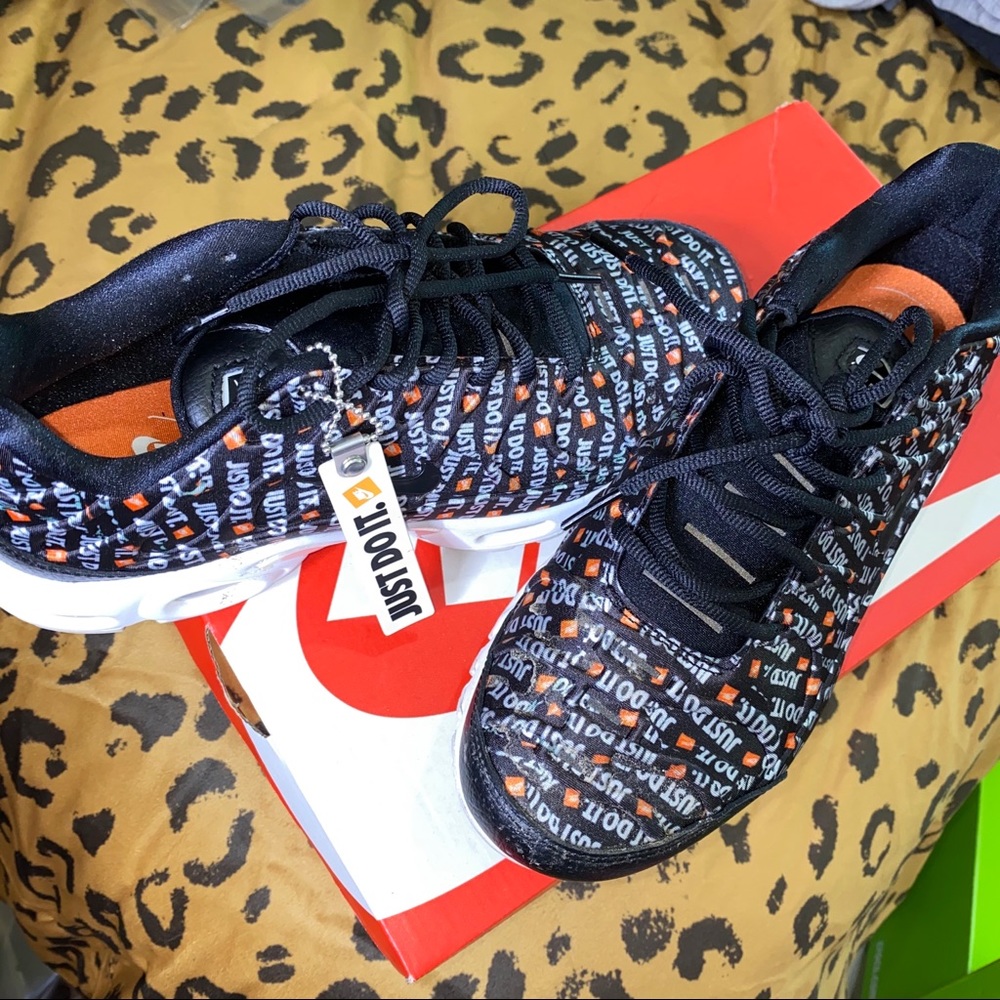 NIKE “Wmns Air Max Plus SE”